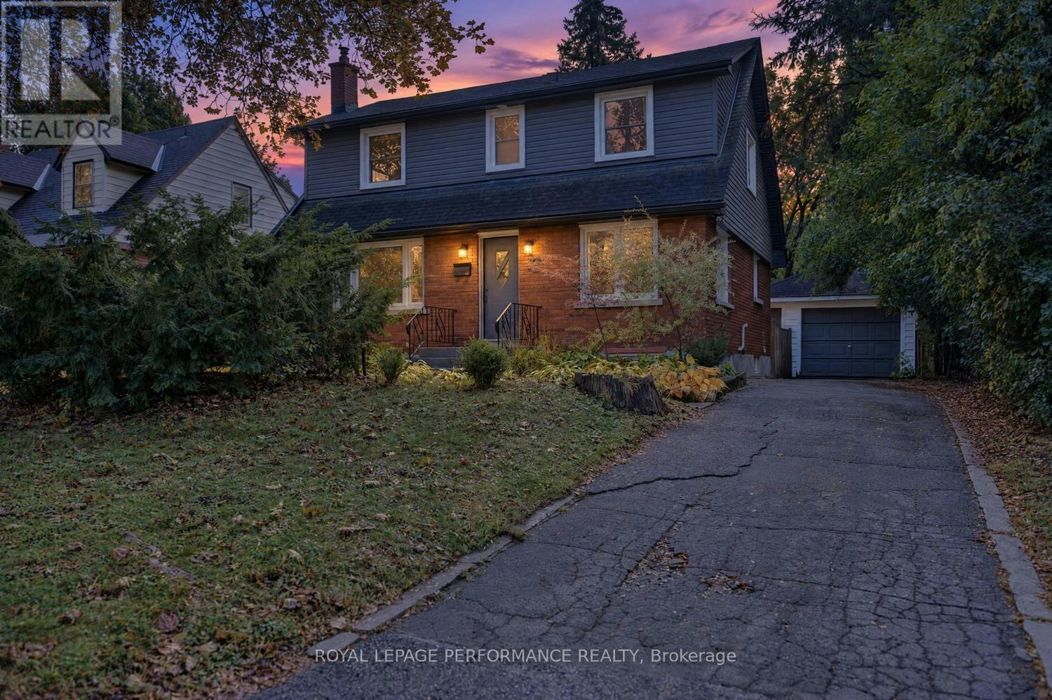 140 Begonia Avenue, Ottawa, ON, K1H 6E4