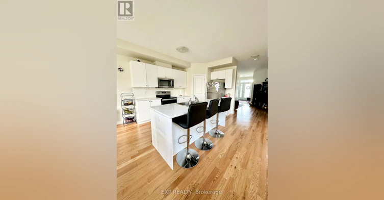 712 Namur Street, Russell, ON, K0A 1W0 - 4