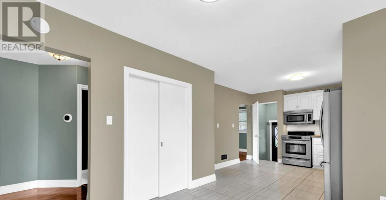MAIN FLOOR-65 Cumming Court, Hamilton, ON, L9G 1V4 - 11