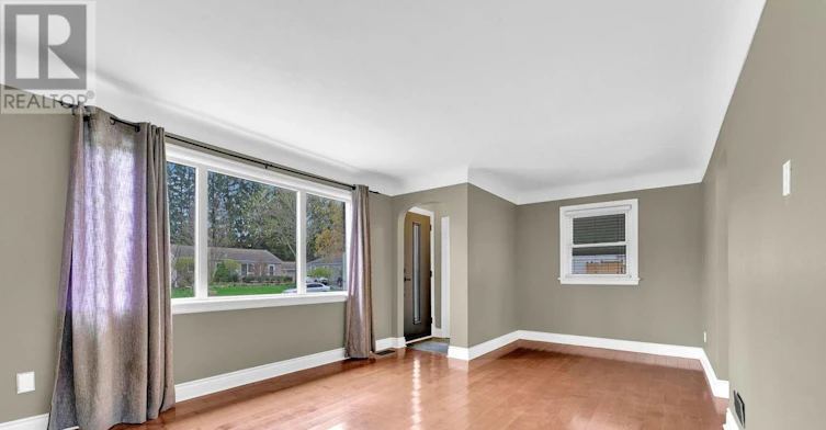 MAIN FLOOR-65 Cumming Court, Hamilton, ON, L9G 1V4 - 4