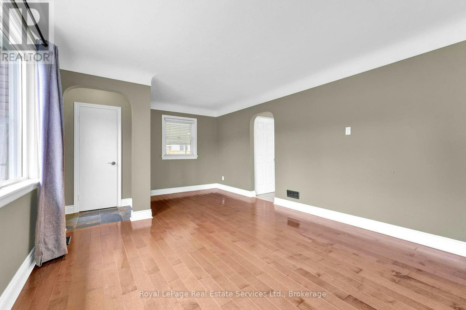 MAIN FLOOR-65 Cumming Court, Hamilton, ON, L9G 1V4 - 5