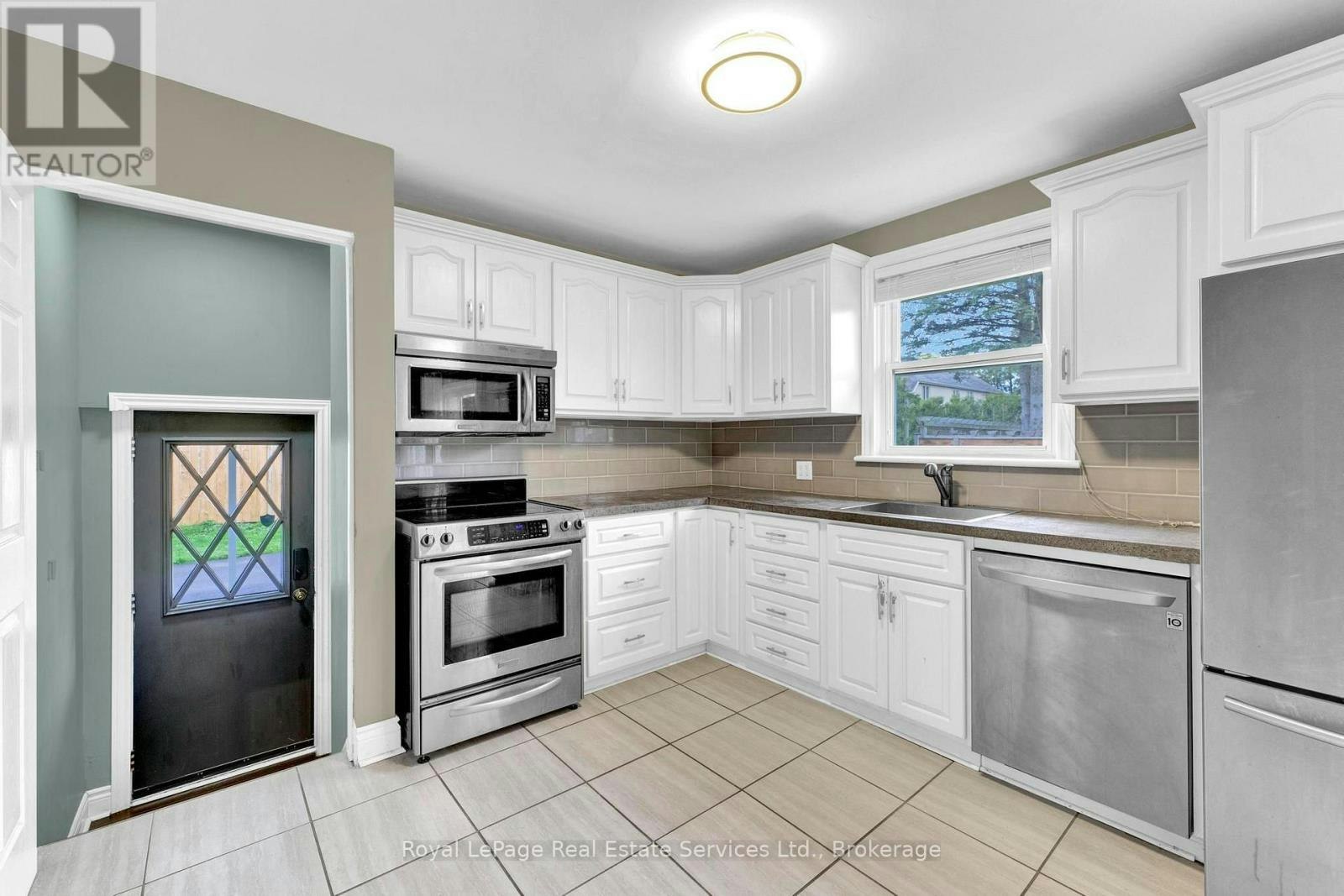 MAIN FLOOR-65 Cumming Court, Hamilton, ON, L9G 1V4 - 6