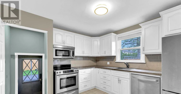 MAIN FLOOR-65 Cumming Court, Hamilton, ON, L9G 1V4 - 6