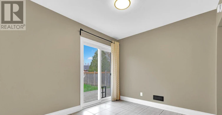 MAIN FLOOR-65 Cumming Court, Hamilton, ON, L9G 1V4 - 10