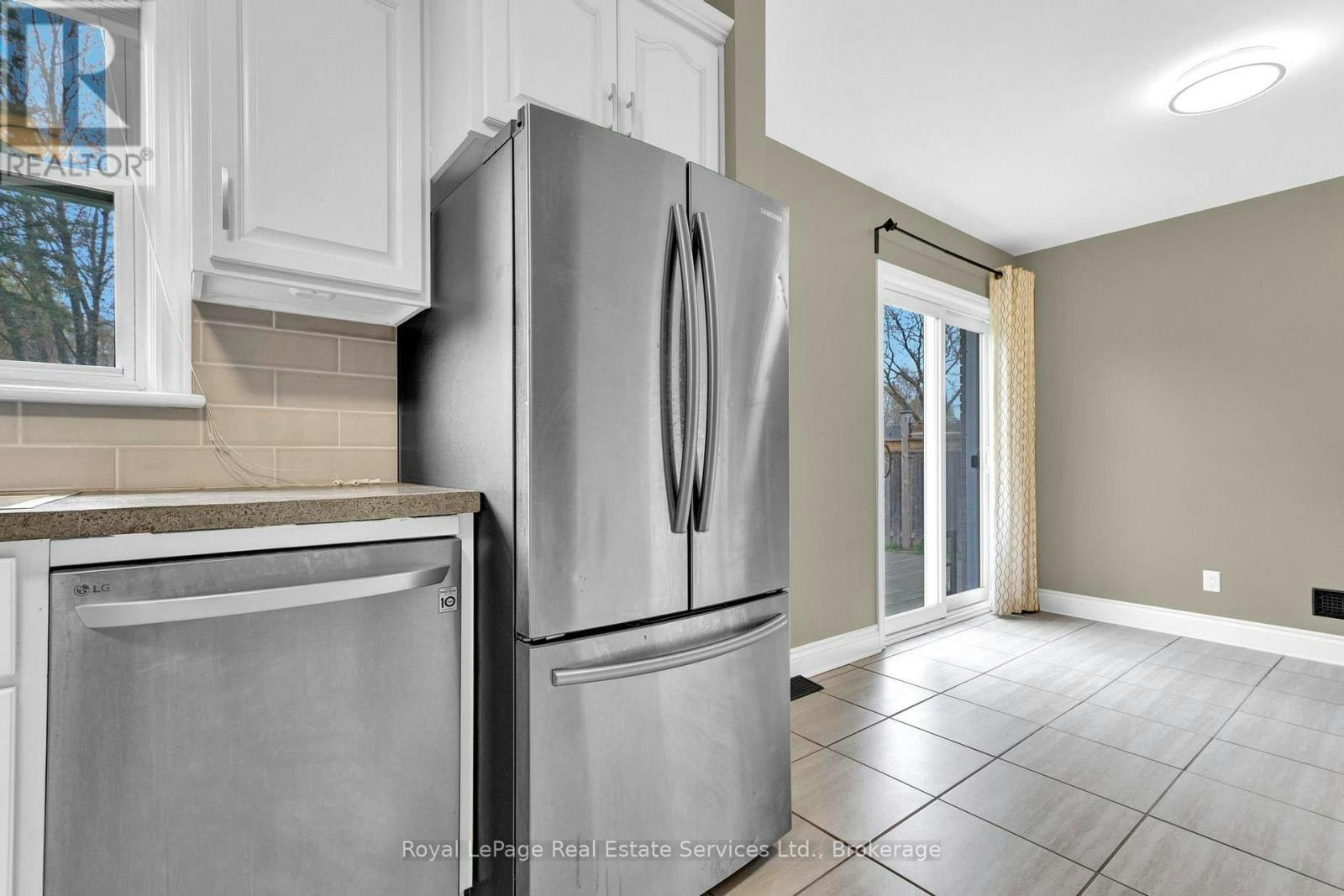 MAIN FLOOR-65 Cumming Court, Hamilton, ON, L9G 1V4 - 9