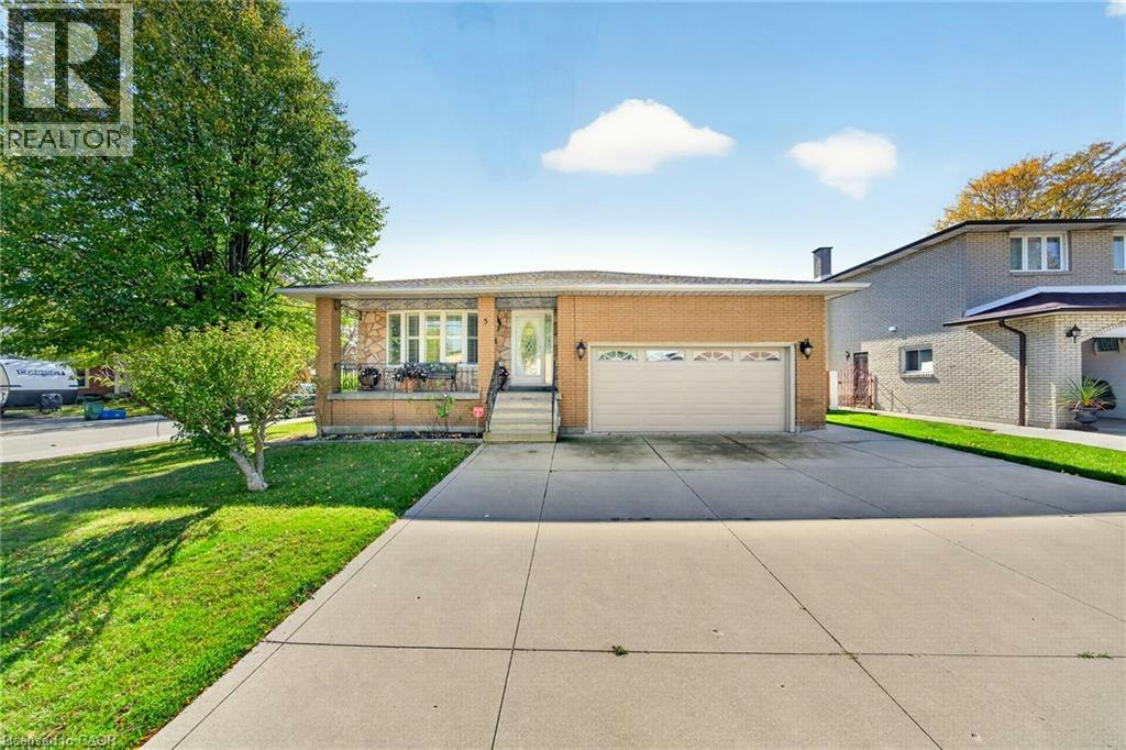 3 Harvard Place, Hamilton, ON, L9B 1S1
