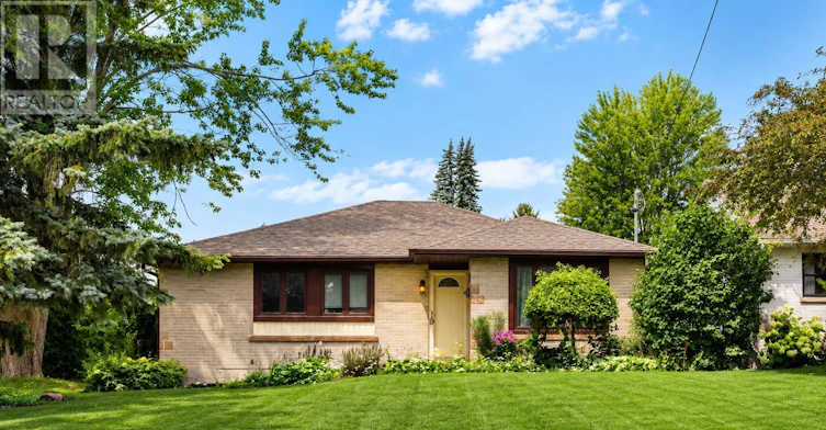 180 Sherwood Avenue, Oshawa, ON, L1G 3L8