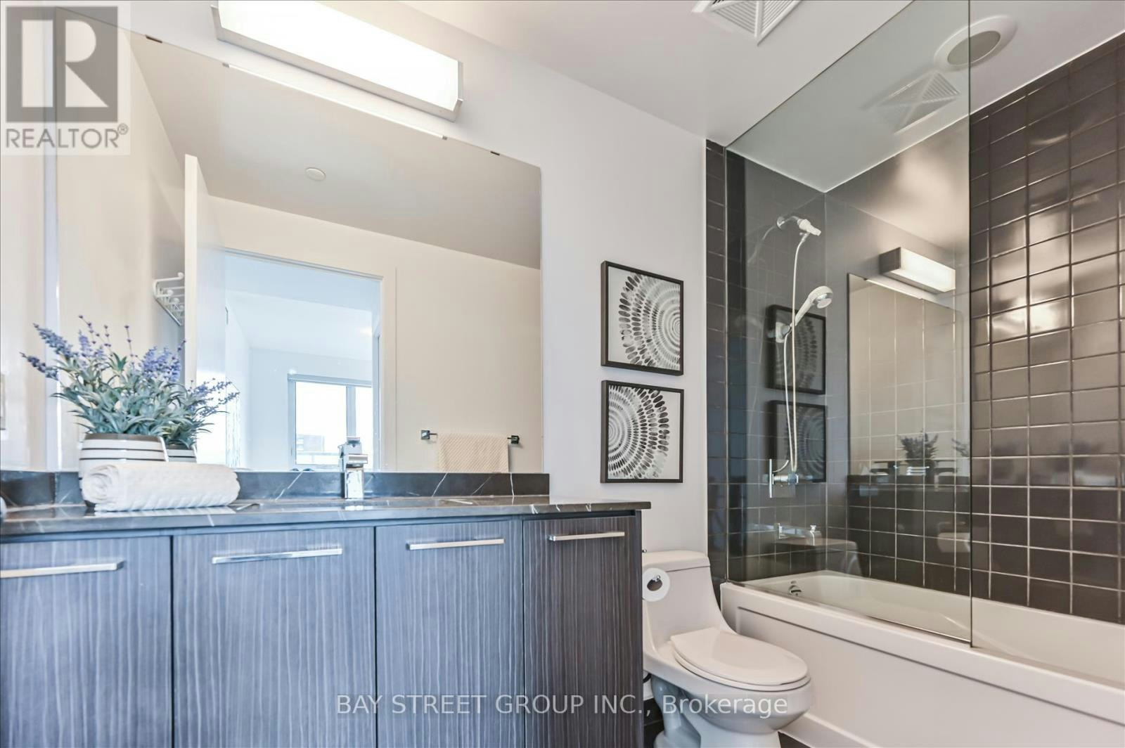 529-9471 Yonge Street, Richmond Hill, ON, L4C 1V4 - 9