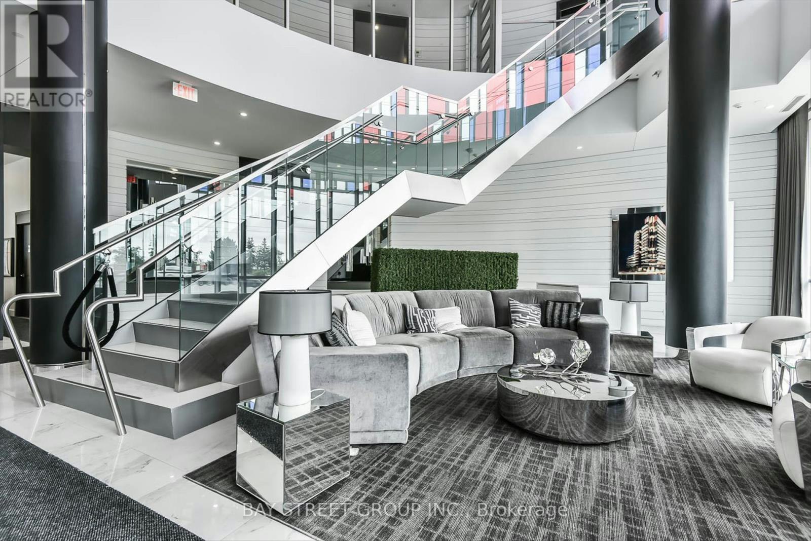 529-9471 Yonge Street, Richmond Hill, ON, L4C 1V4 - 2