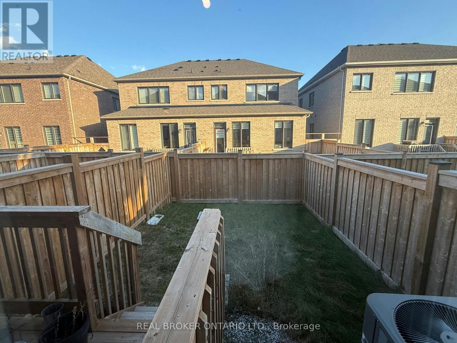 1559 Kitchen Court, Milton, ON, L9E 1Y7 - 8