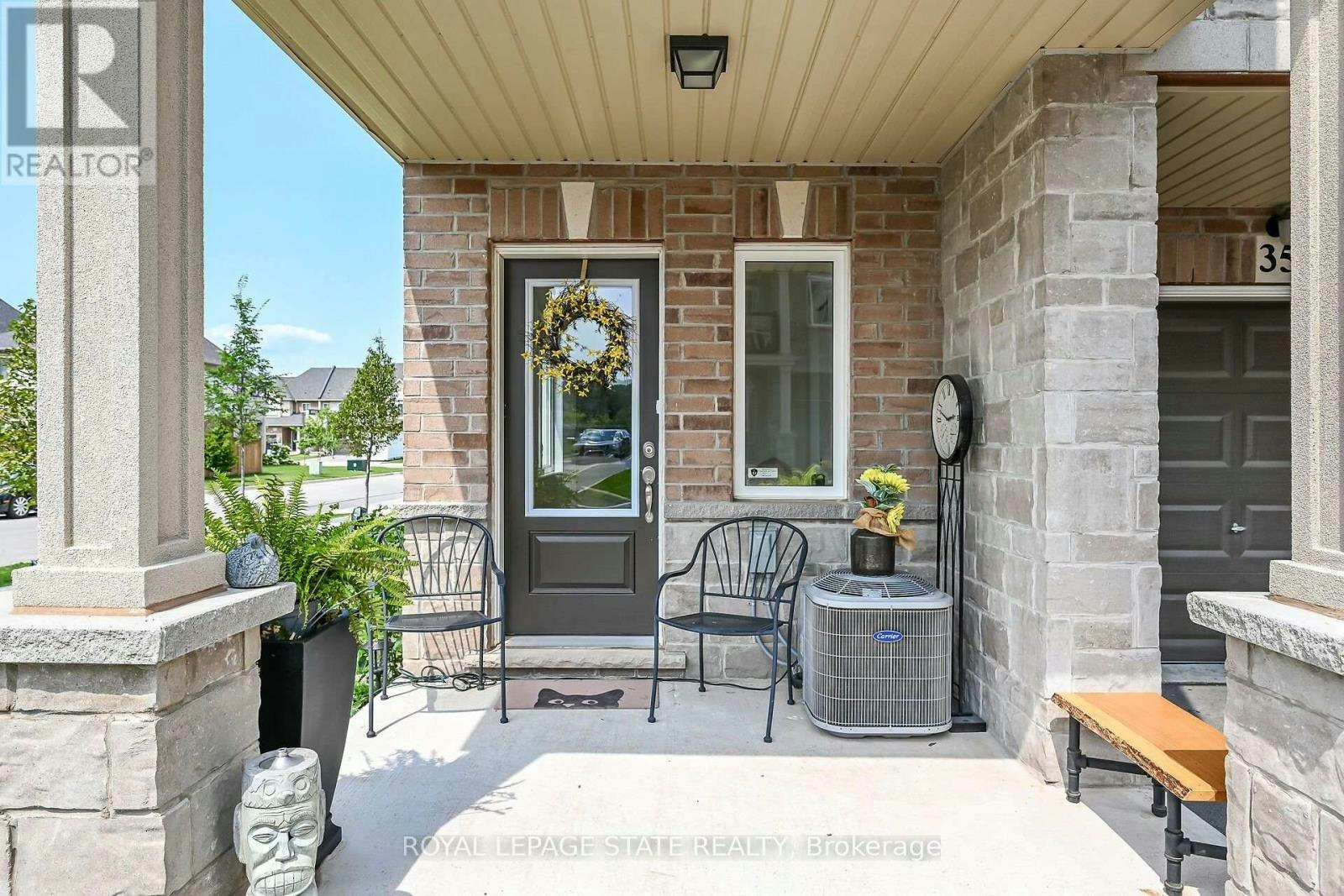 35-40 Zinfandel Drive, Hamilton, ON, L8E 0L1