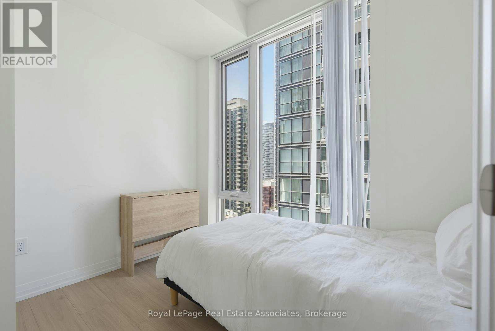 2403-8 Widmer Street, Toronto, ON, M5V 0W6 - 13