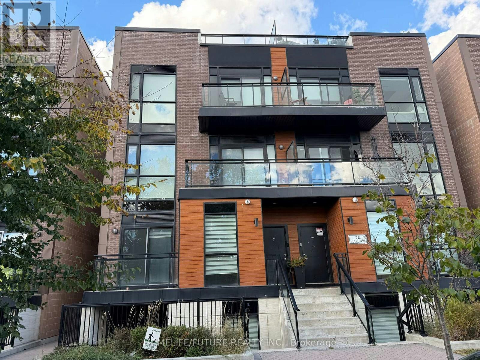 E-1002-52 Coles Avenue, Vaughan, ON, L4L 0J1