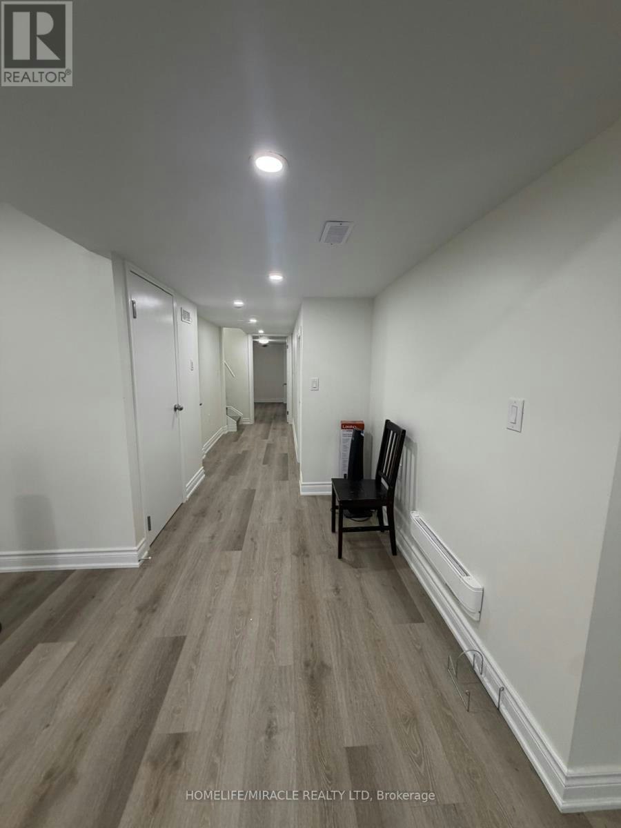 BSMT-289 Fleetwood Drive, Oshawa, ON, L1K 3E8 - 11
