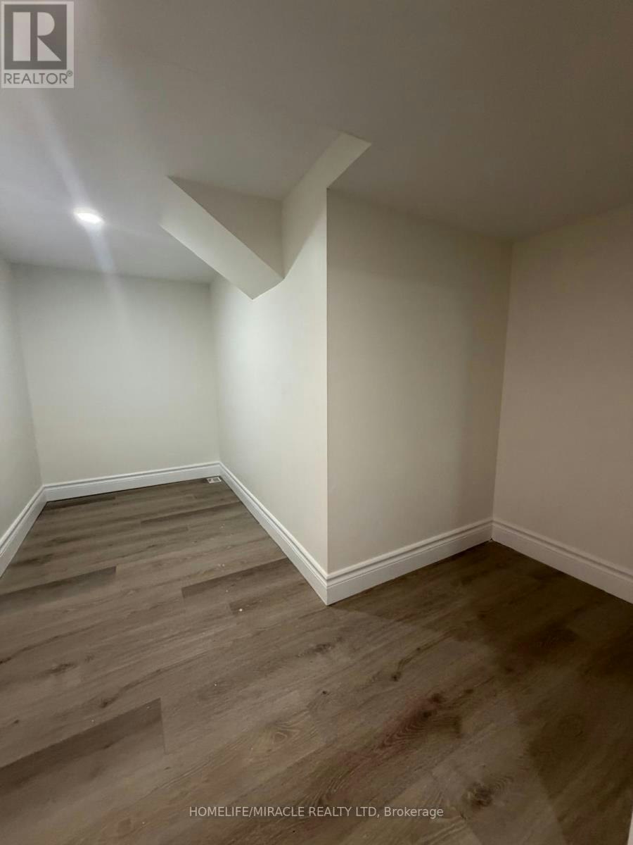 BSMT-289 Fleetwood Drive, Oshawa, ON, L1K 3E8 - 14