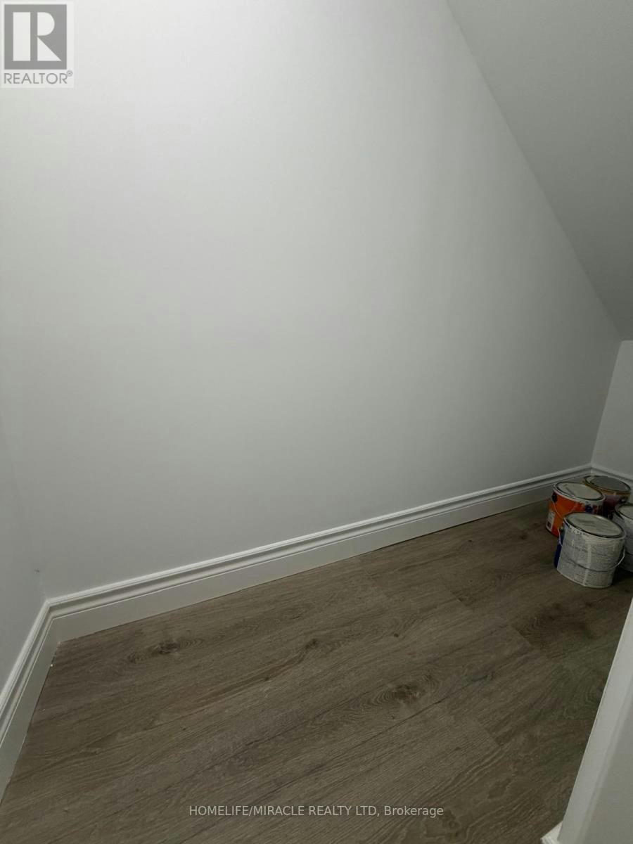 BSMT-289 Fleetwood Drive, Oshawa, ON, L1K 3E8 - 15