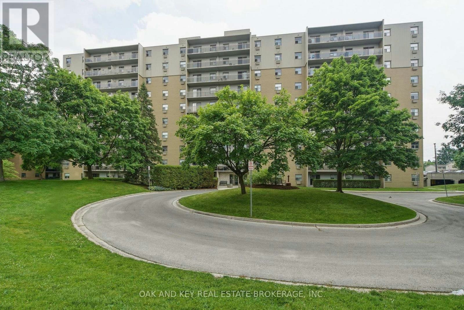 302-931 Wonderland Road S, London, ON, N6K 2X6