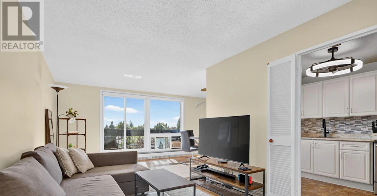 412-1505 Baseline Road, Ottawa, ON, K2C 3L4 - 3