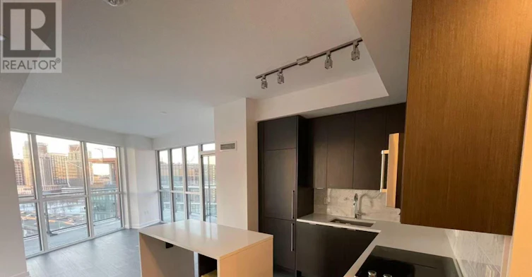 2004-38 Iannuzzi Street, Toronto, ON, M5V 0S2 - 2