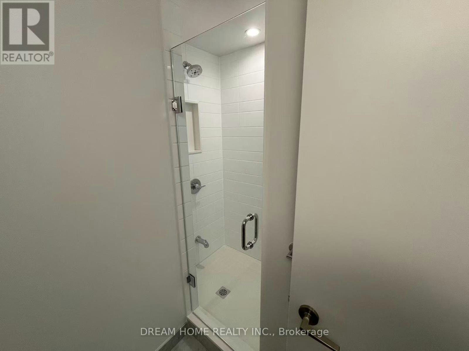 2004-38 Iannuzzi Street, Toronto, ON, M5V 0S2 - 9