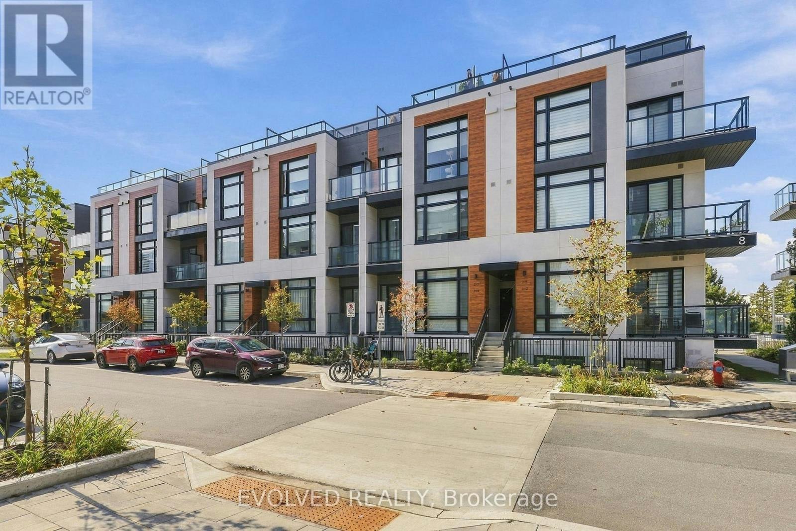 209-8 Steckley House Lane, Richmond Hill, ON, L4S 0N1