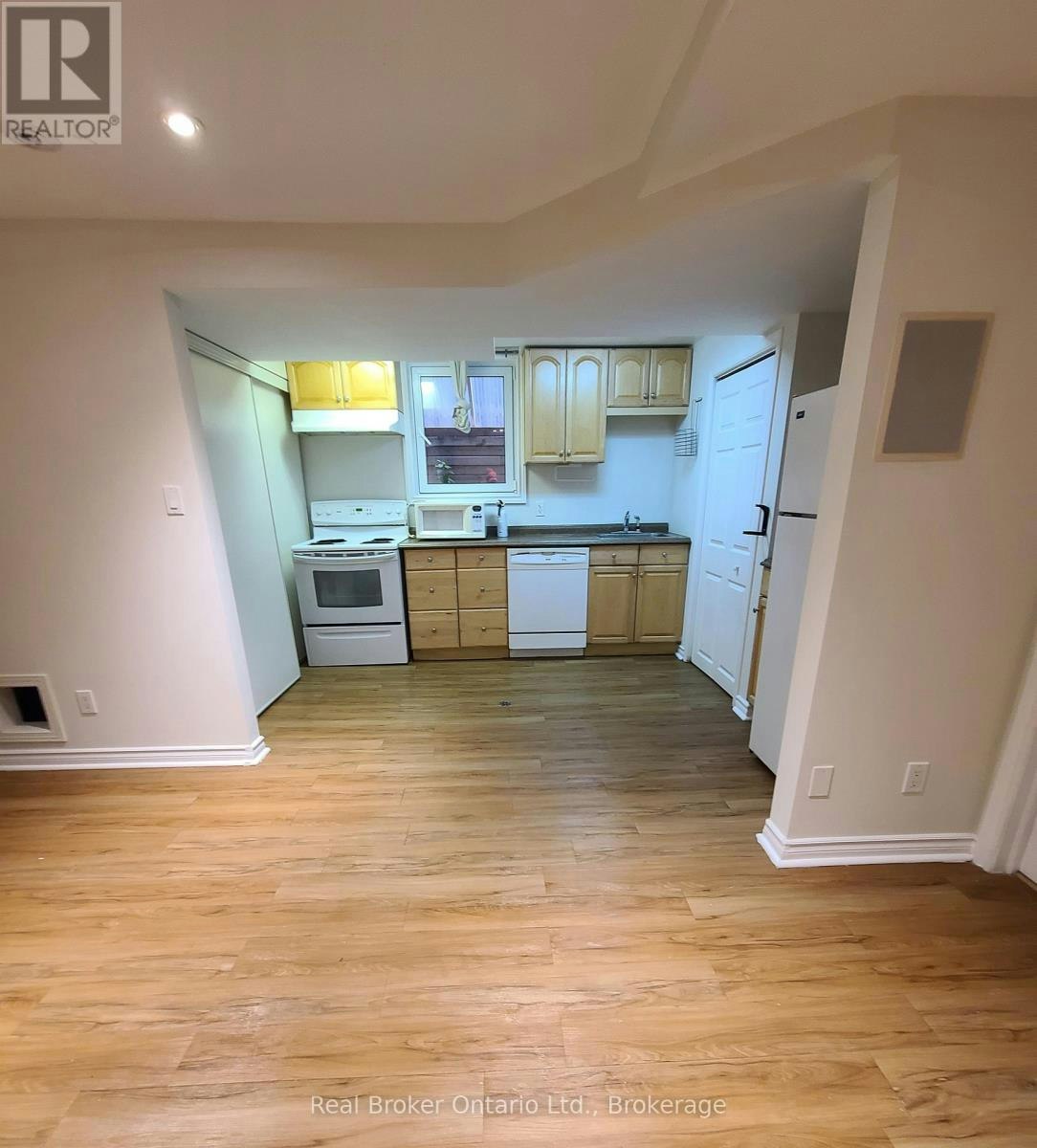B-14 Southcreek Trail, Guelph, ON, N1G 4Y8 - 19