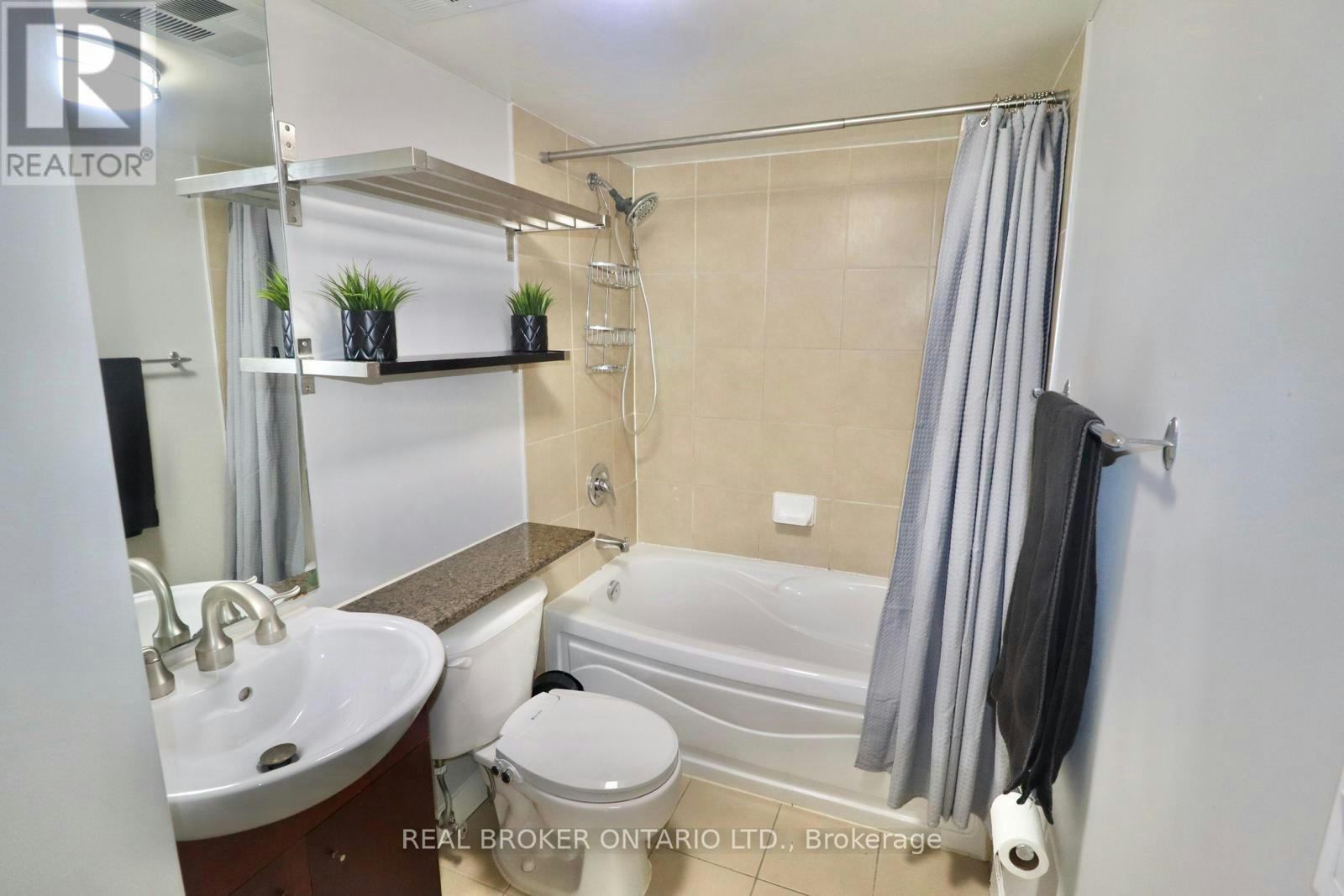 1902-381 Front Street, Toronto, ON, M5V 3R8 - 24