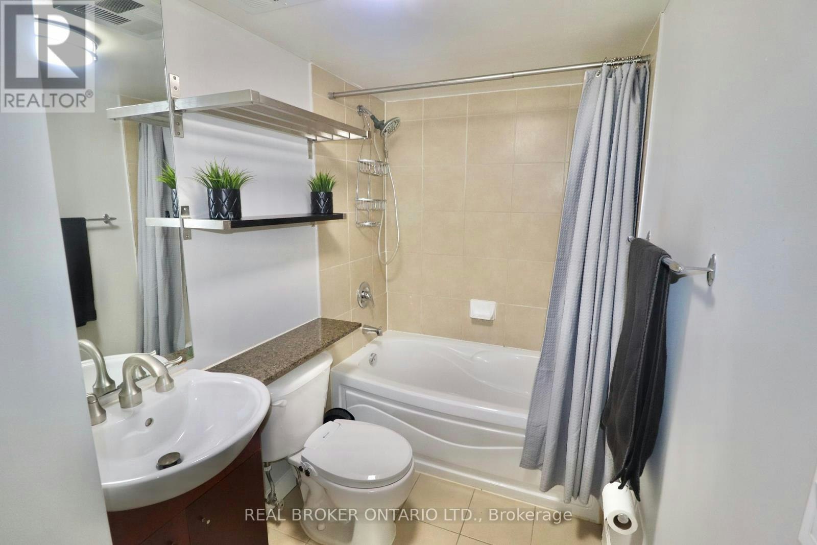 1902-381 Front Street, Toronto, ON, M5V 3R8 - 35