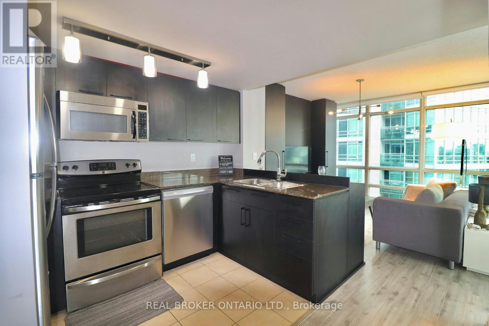 1902-381 Front Street, Toronto, ON, M5V 3R8 - 13