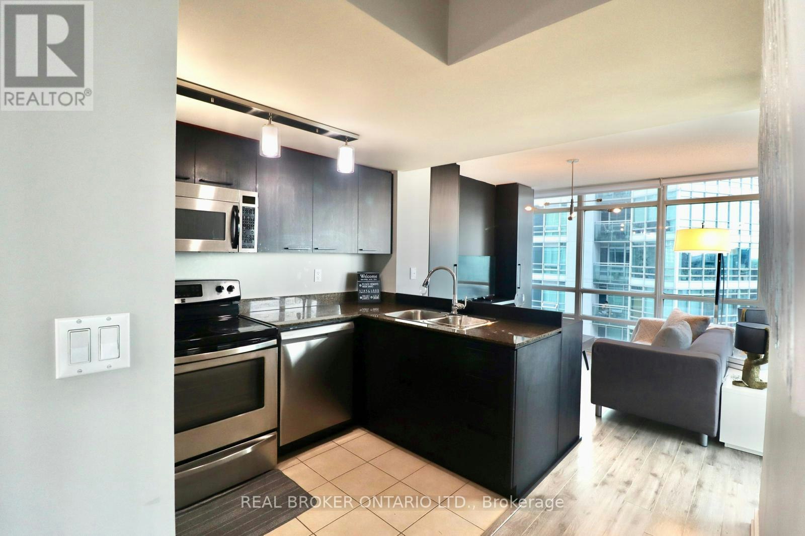 1902-381 Front Street, Toronto, ON, M5V 3R8 - 23