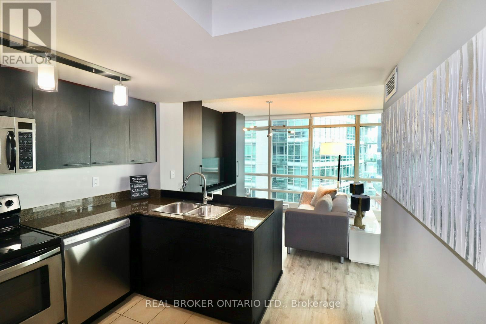 1902-381 Front Street, Toronto, ON, M5V 3R8 - 11