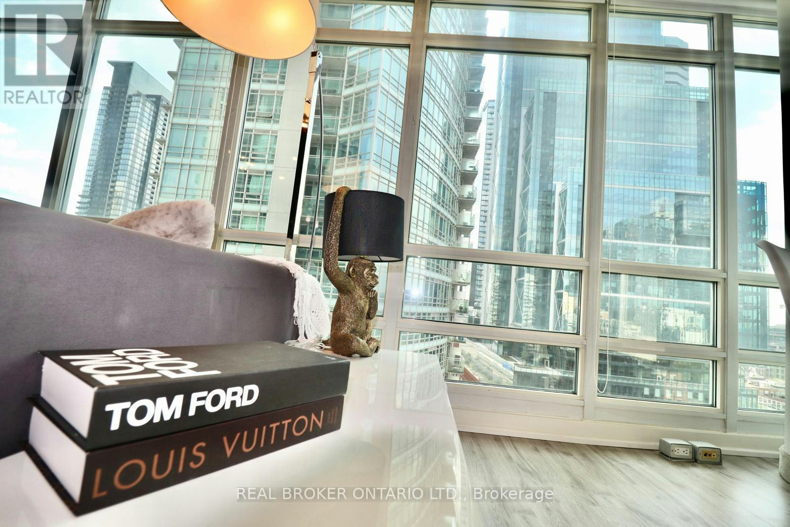 1902-381 Front Street, Toronto, ON, M5V 3R8 - 32