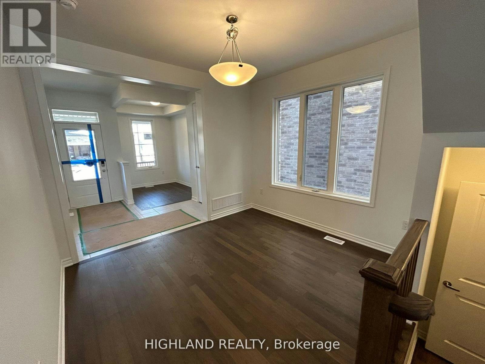 1186 Stacey Crescent, Milton, ON, L9E 2E4 - 2