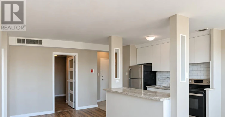 809-206 St George Street, Toronto, ON, M5R 2N6 - 2