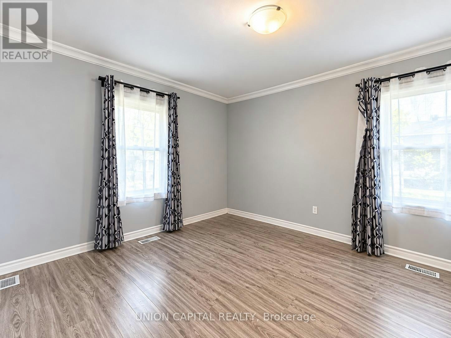 35 Normanhurst Avenue, Hamilton, ON, L8H 5M3 - 3