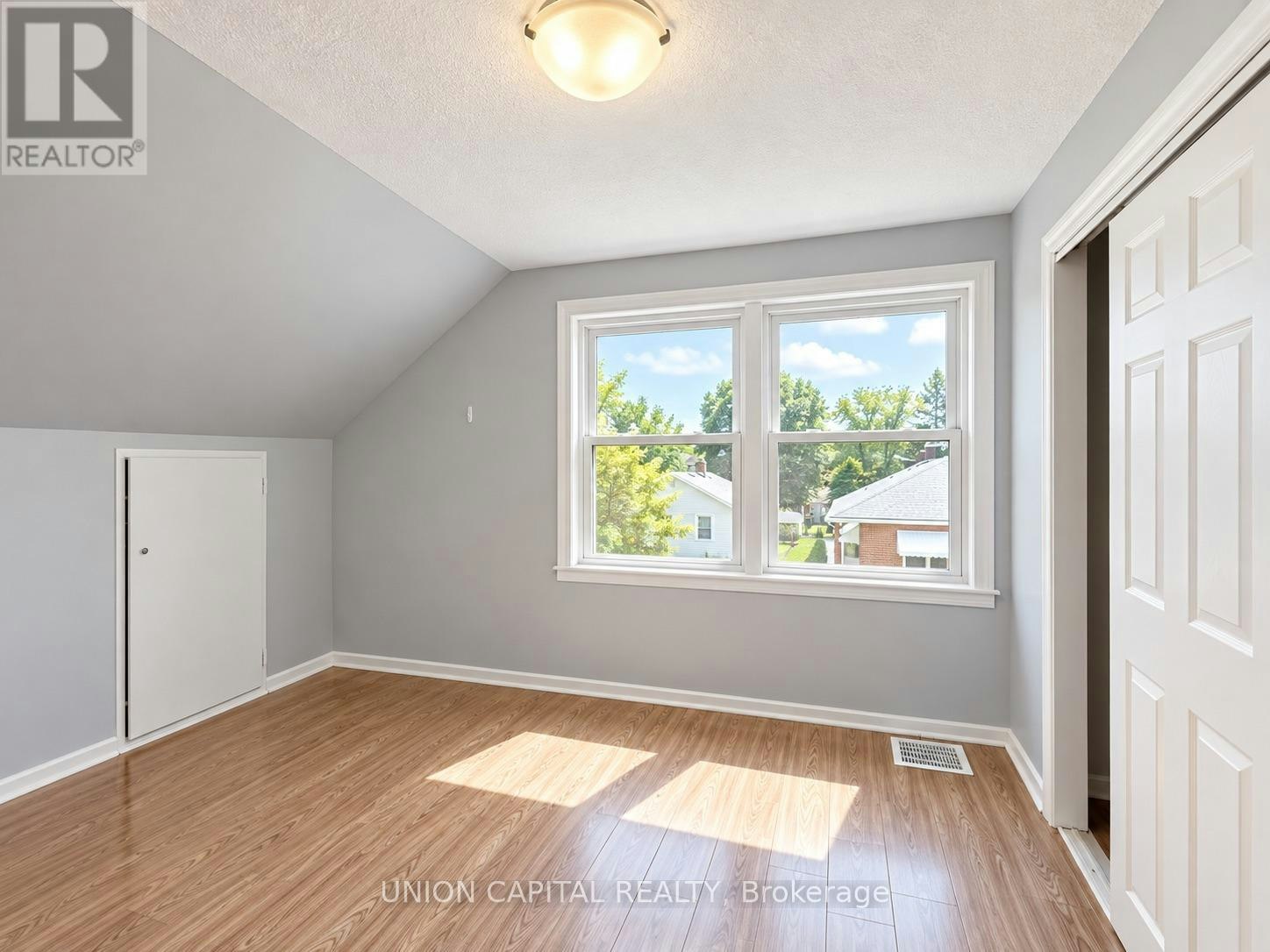 35 Normanhurst Avenue, Hamilton, ON, L8H 5M3 - 9