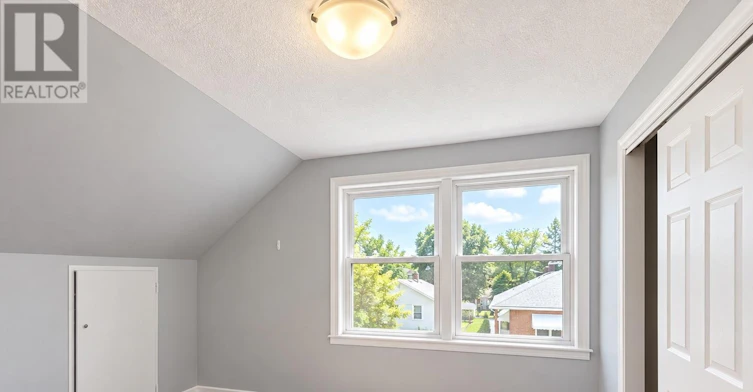 35 Normanhurst Avenue, Hamilton, ON, L8H 5M3 - 9