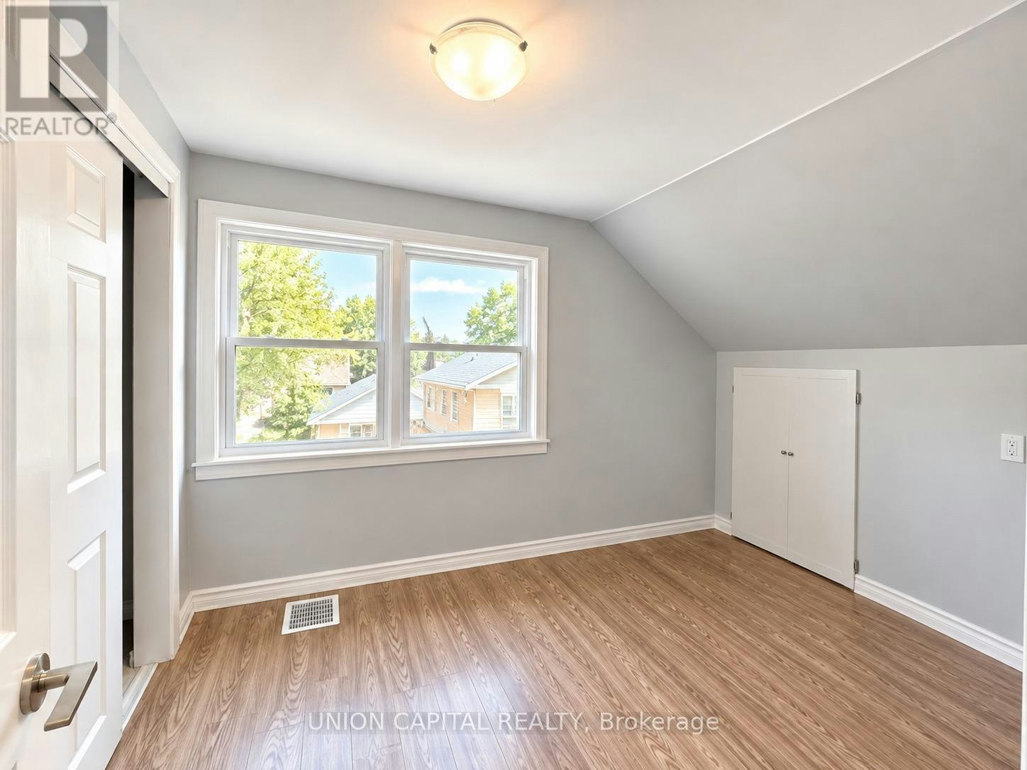 35 Normanhurst Avenue, Hamilton, ON, L8H 5M3 - 8