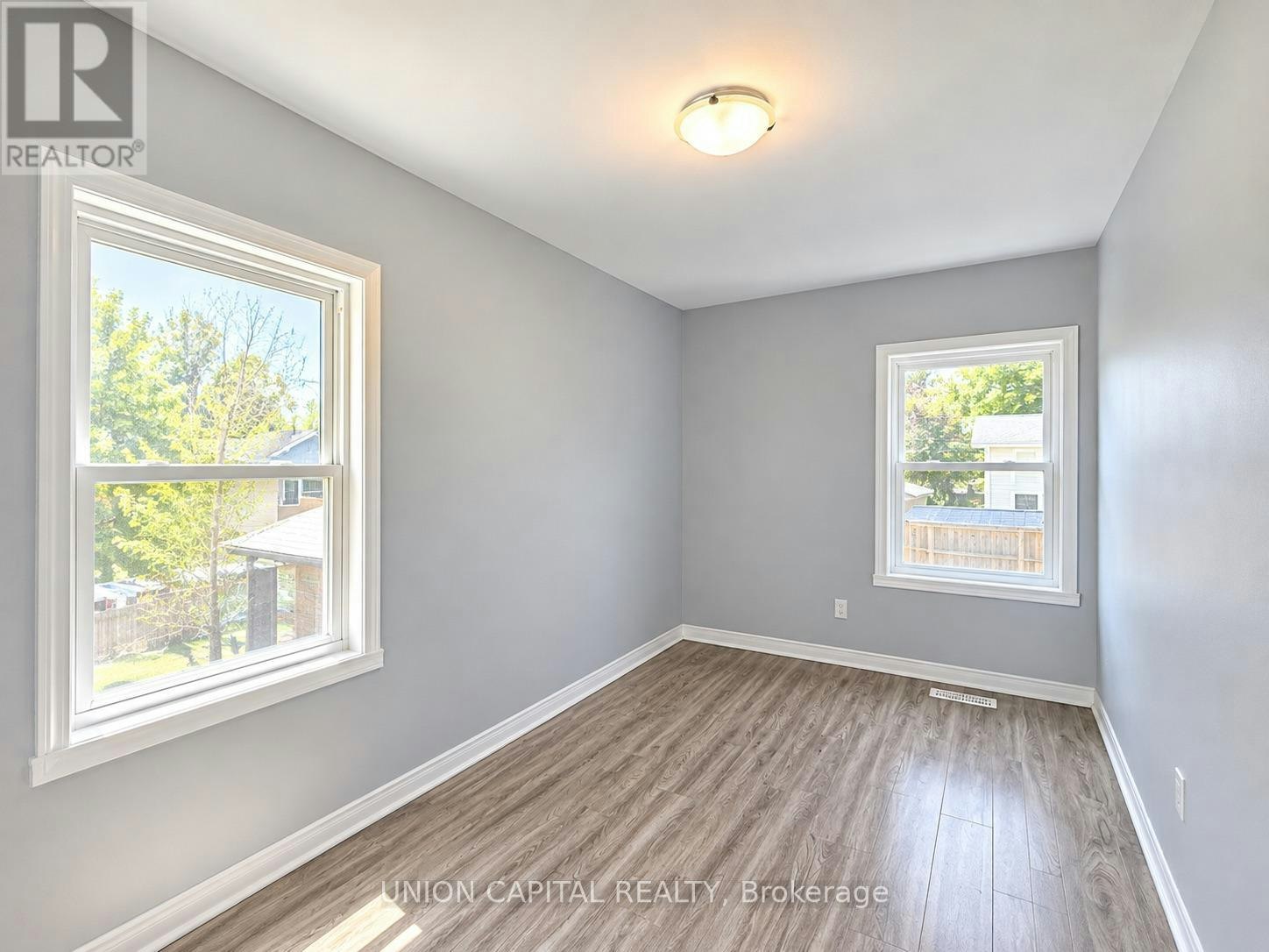35 Normanhurst Avenue, Hamilton, ON, L8H 5M3 - 6