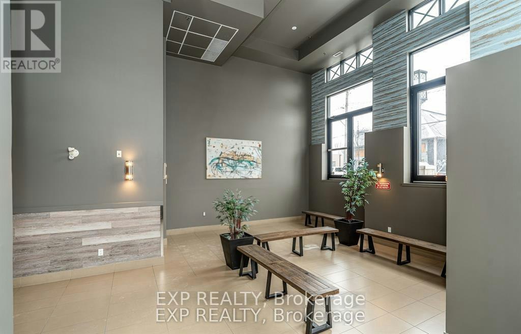 104-429 Kent Street, Ottawa, ON, K2P 1B5 - 2