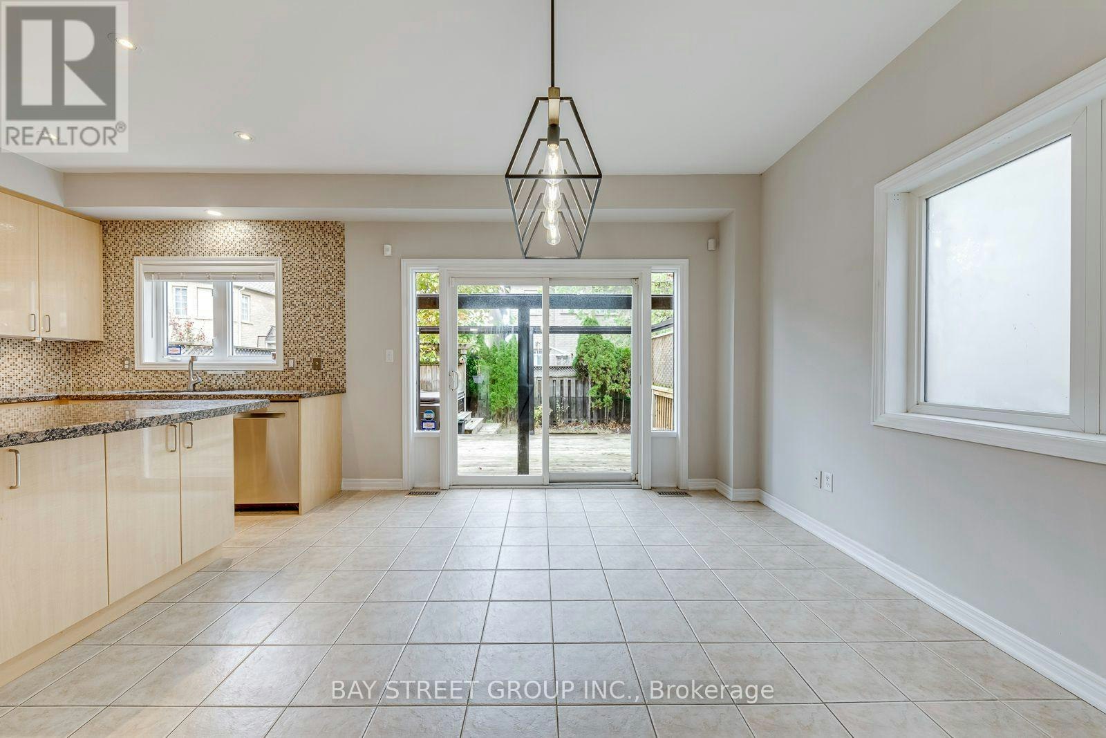 2455 Felhaber Crescent, Oakville, ON, L6H 7N8 - 12