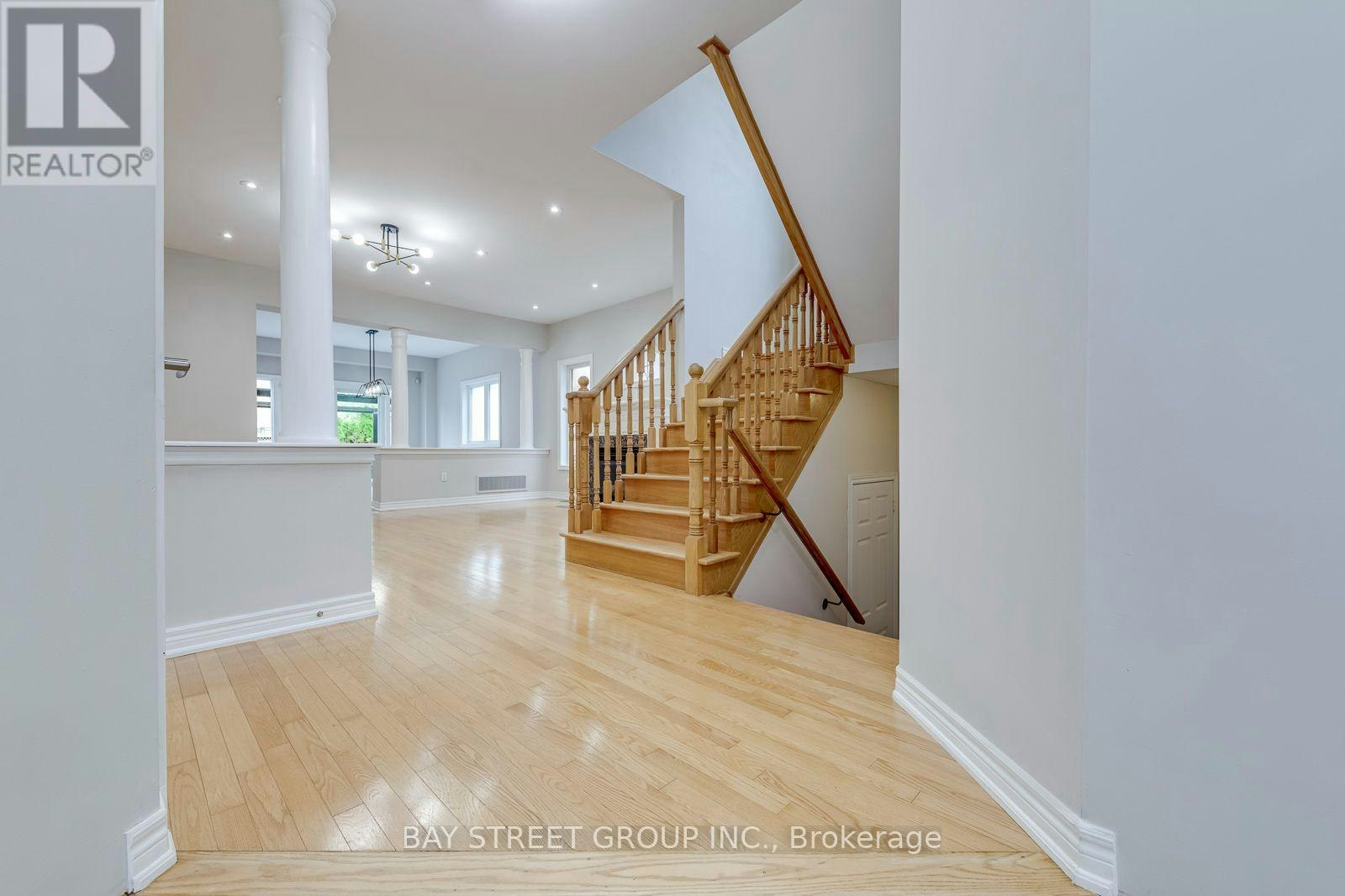 2455 Felhaber Crescent, Oakville, ON, L6H 7N8 - 5