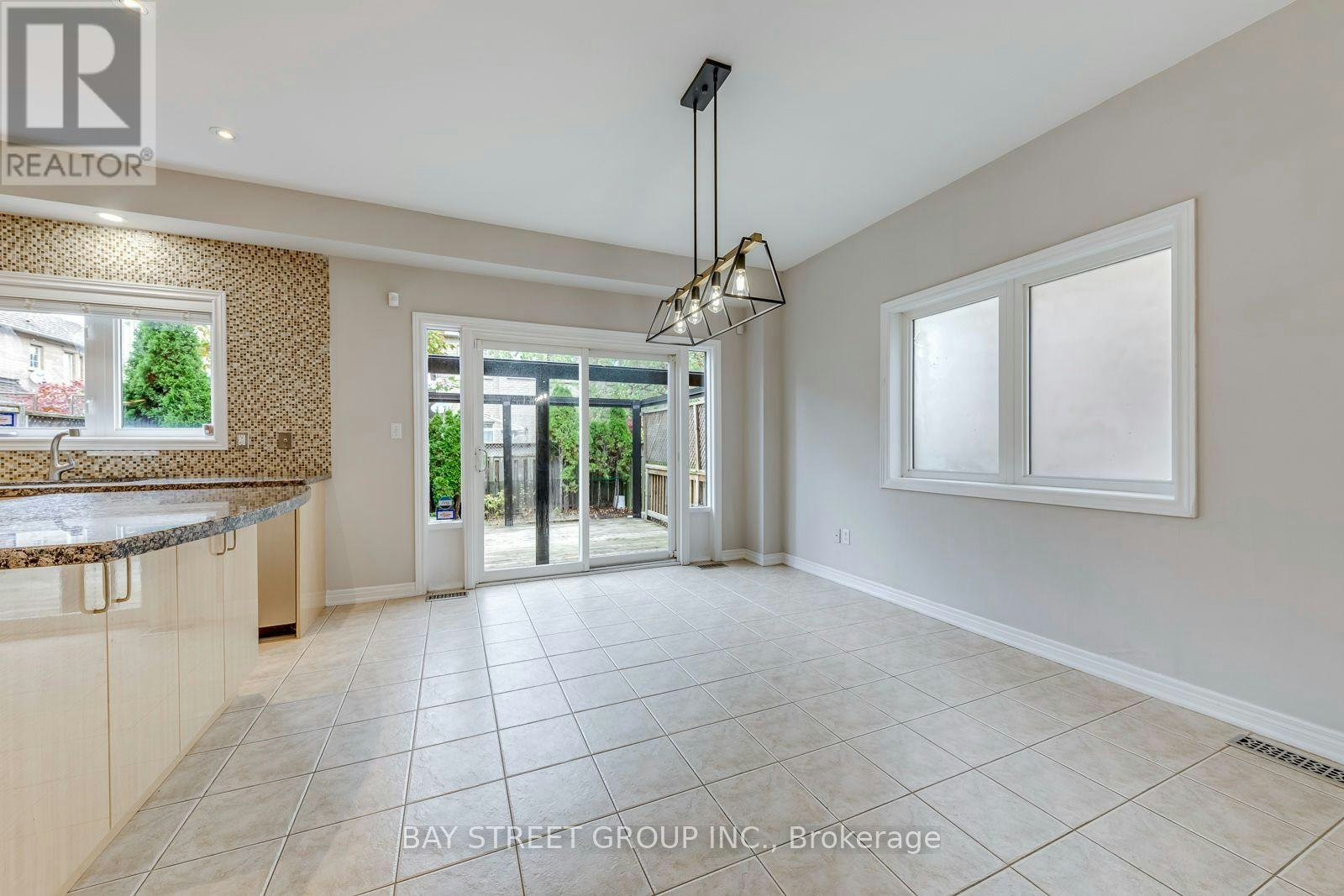 2455 Felhaber Crescent, Oakville, ON, L6H 7N8 - 13