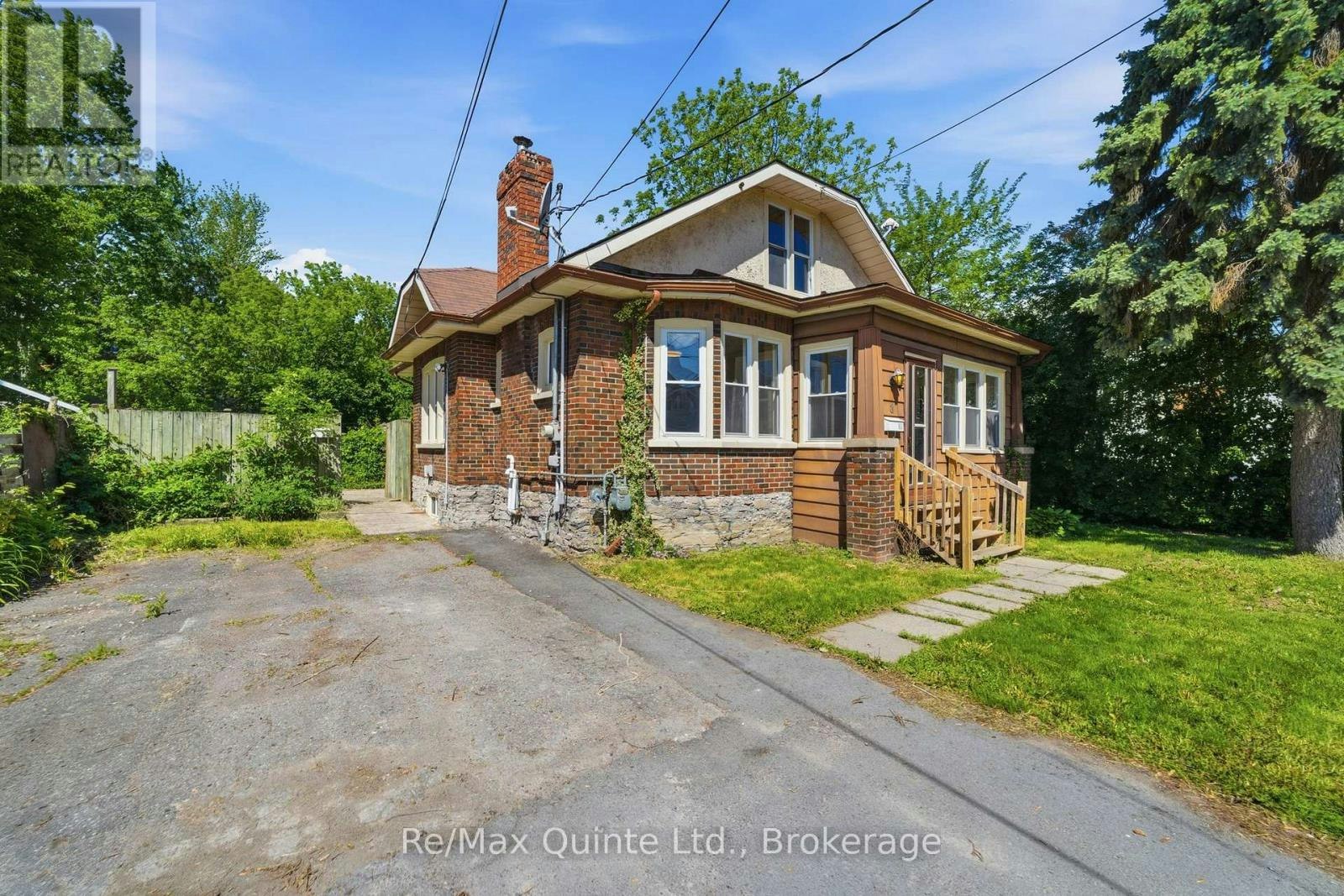 8 Dunbar Street, Belleville, ON, K8P 3R5