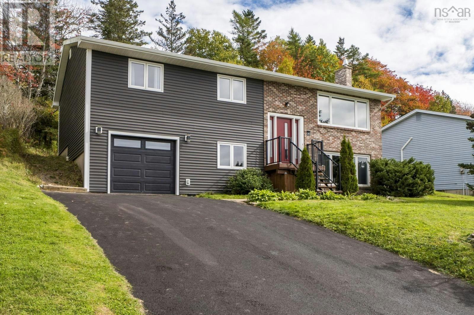 96 Regal Road, Dartmouth, NS, B2W 4H6