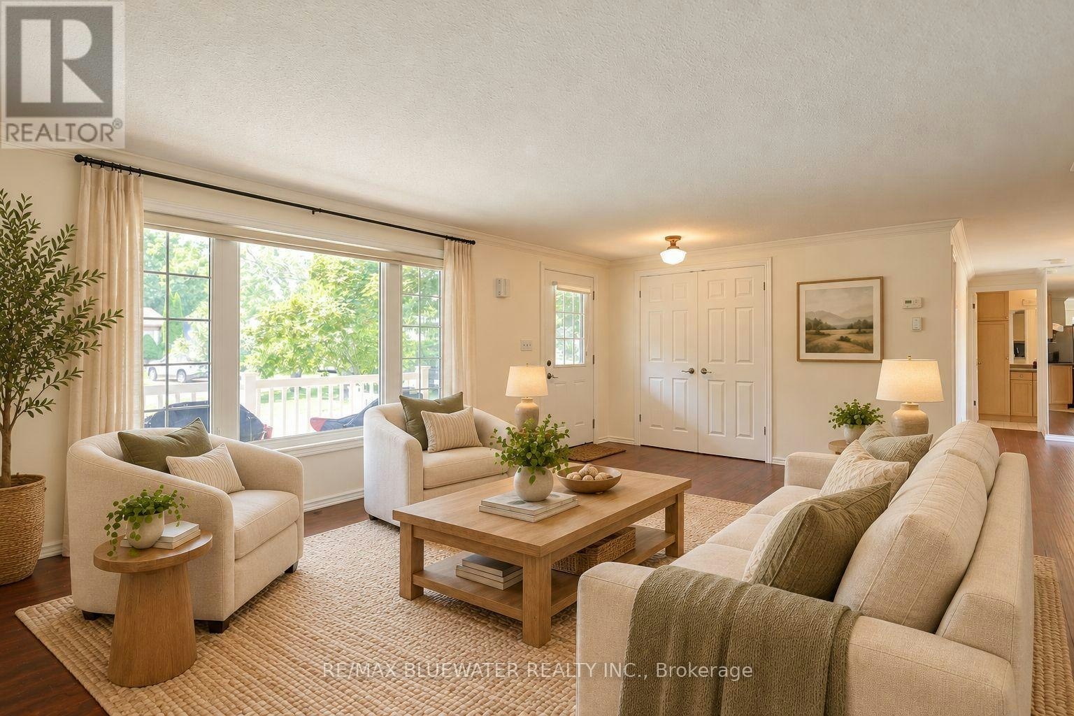 288 Concord Drive, Exeter, ON, N0M 1T0 - 10