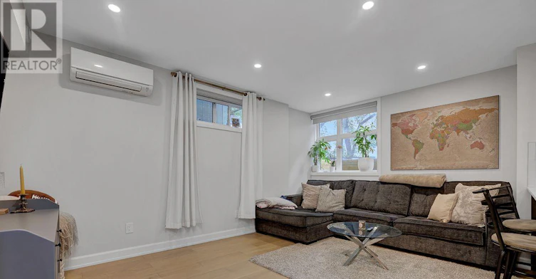 D-415 Tweedsmuir Avenue, Ottawa, ON, K1Z 5N6 - 3