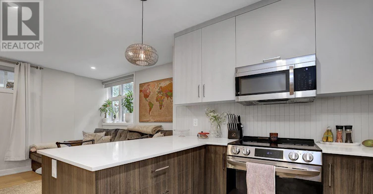 D-415 Tweedsmuir Avenue, Ottawa, ON, K1Z 5N6 - 6