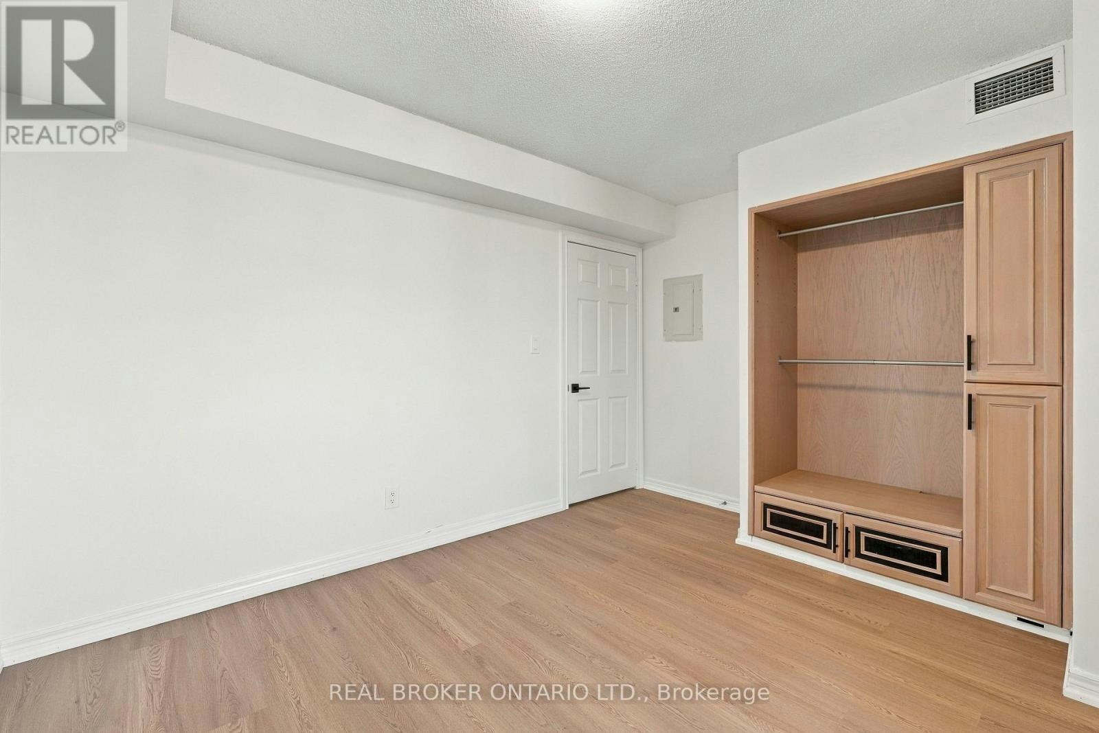 205-1700 Eglinton Avenue E, Toronto, ON, M4A 2X4 - 22