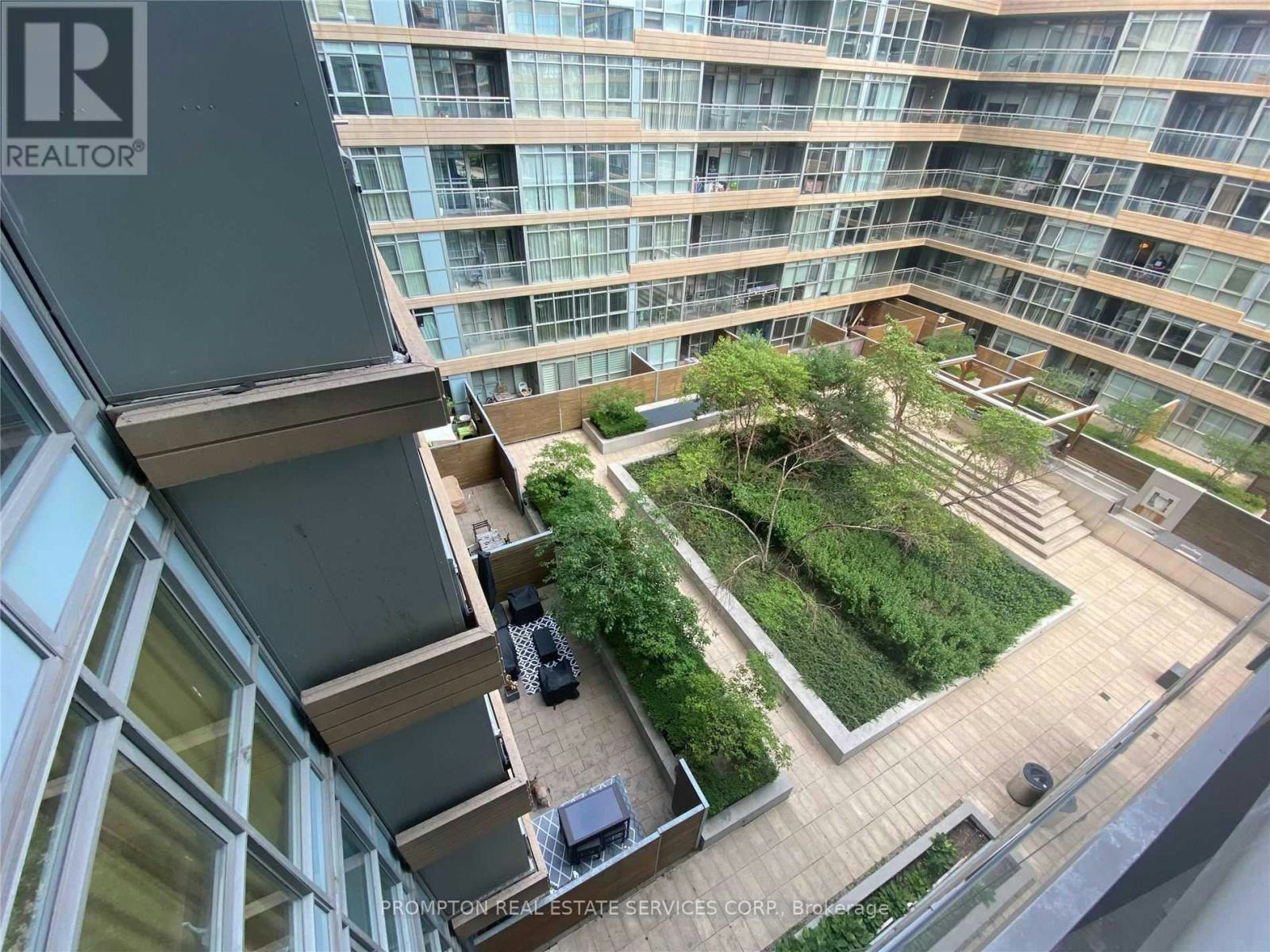 731-15 Iceboat Terrace, Toronto, ON, M5V 4A5 - 16